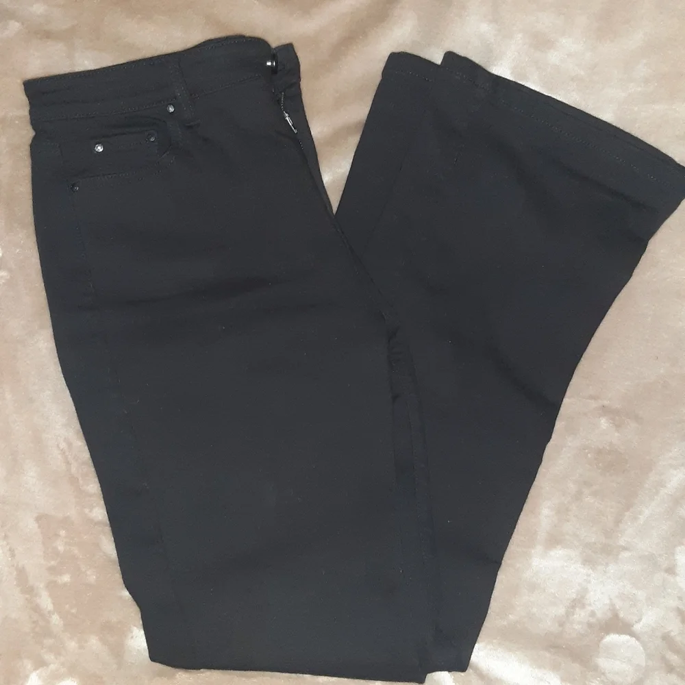 Women's High Rise Black Jeans - Picture 1 of 6